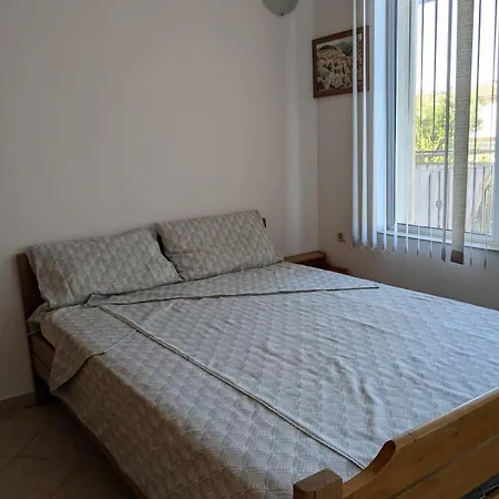 Akrotiri 2br Appartement *